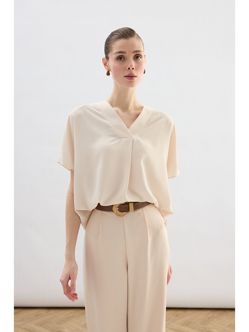 Geniş Kısa Kollu Bluz - Bej