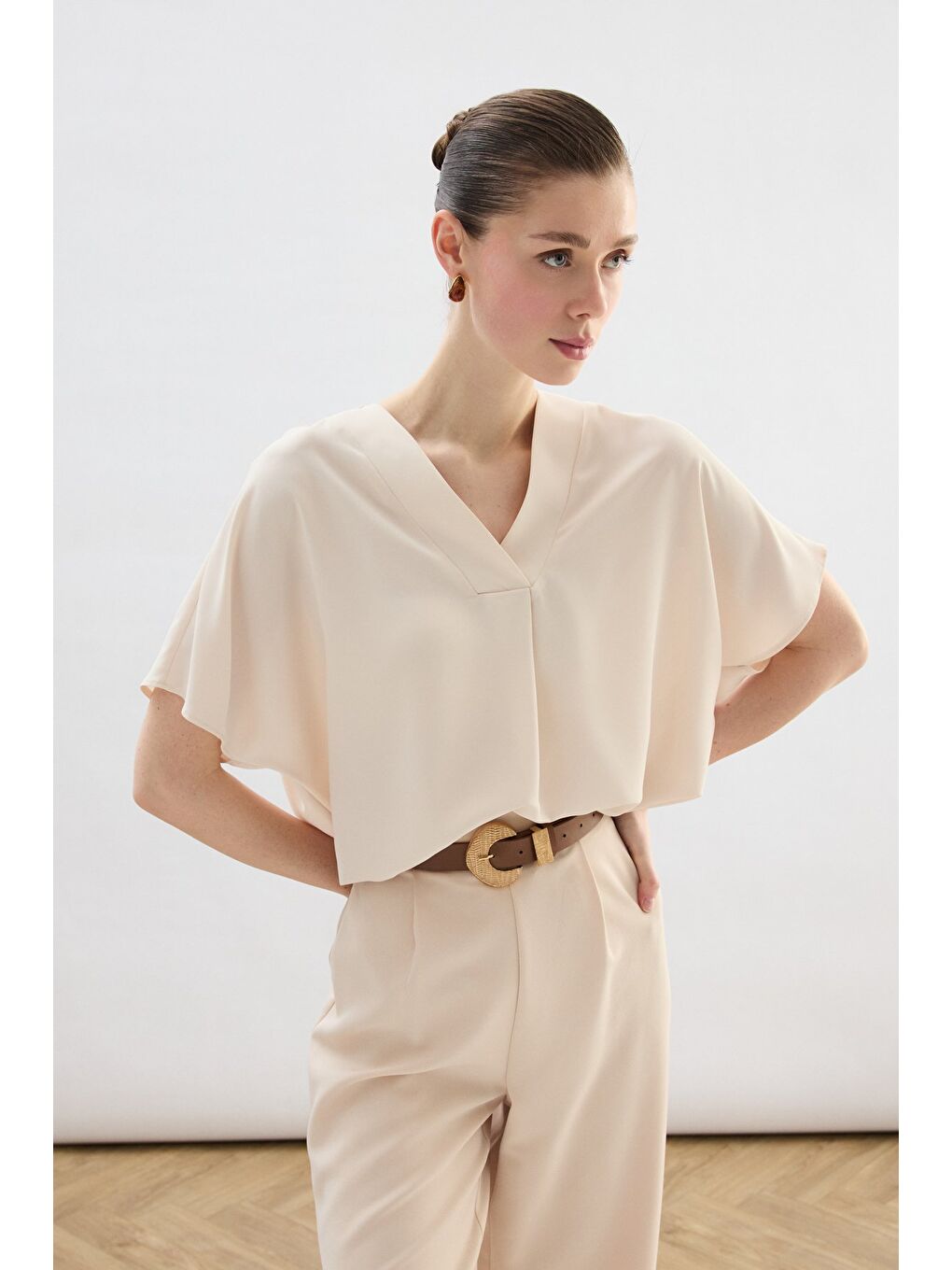 Geniş Kısa Kollu Bluz - Bej-3