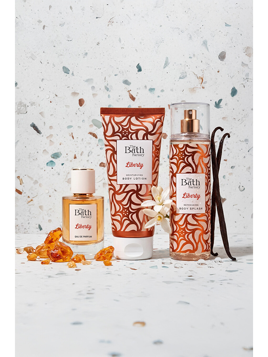 Liberty Parfüm 50 Ml + Liberty Vücut Spreyi 200 Ml + Liberty Vücut Losyonu 200 Ml Set-1