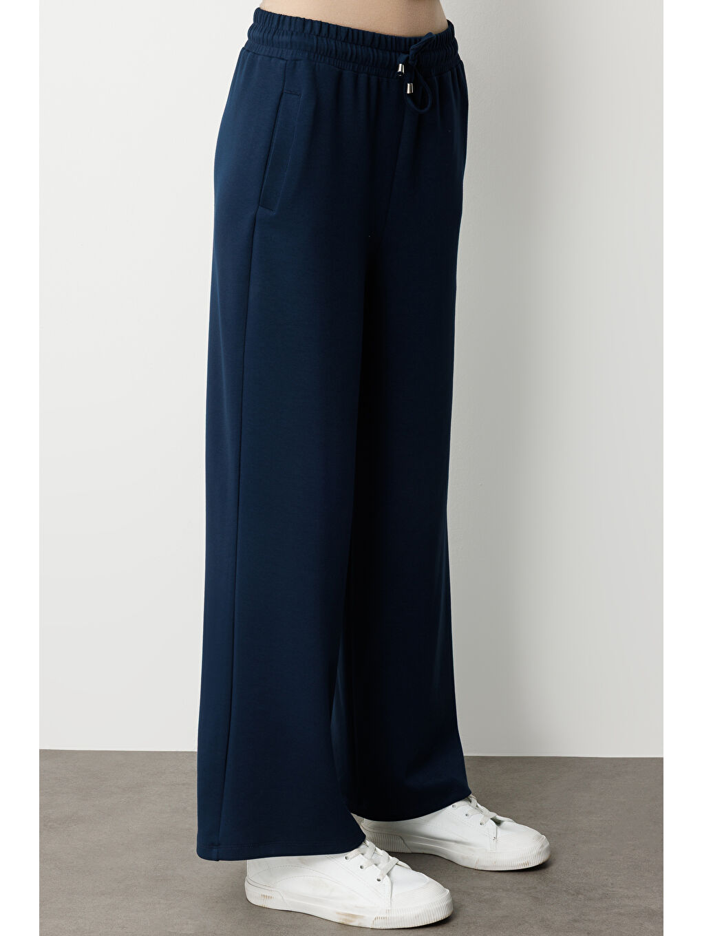 Lastikli Yumuşak Dokulu İndigo Mavi Jogger Pantolon-3