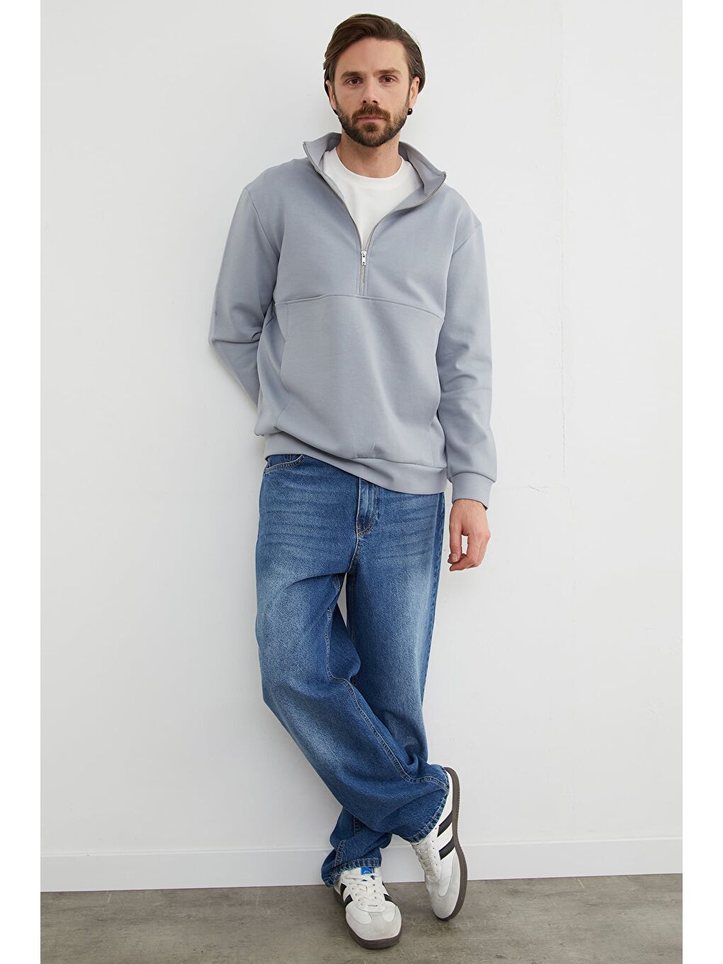 Gri Yarım Fermuarlı Dik Yaka Sweatshirt-1
