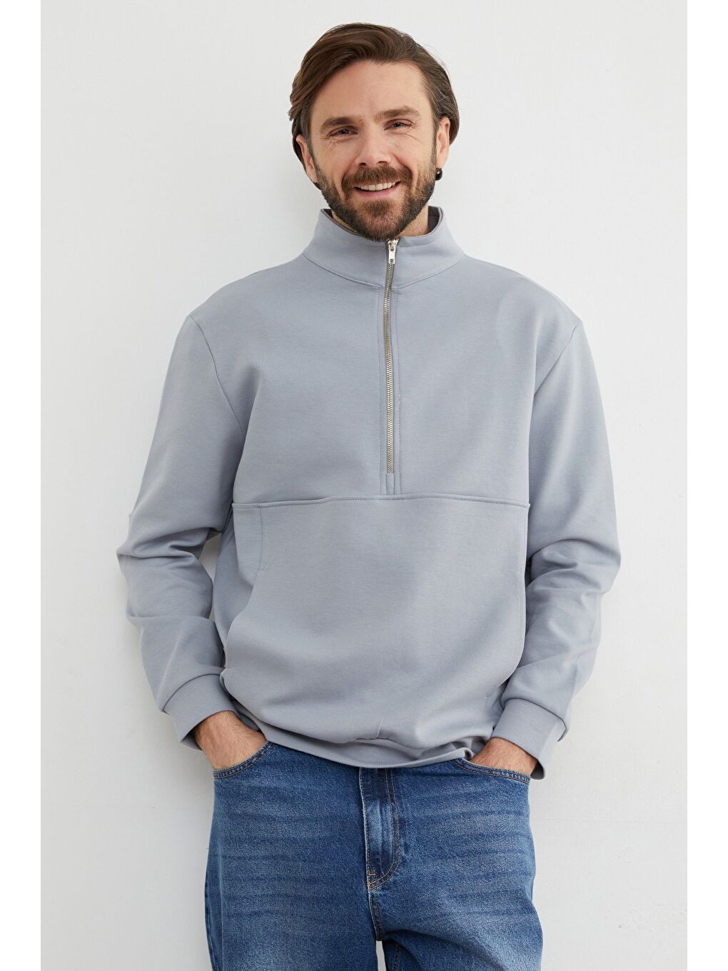Gri Yarım Fermuarlı Dik Yaka Sweatshirt-3