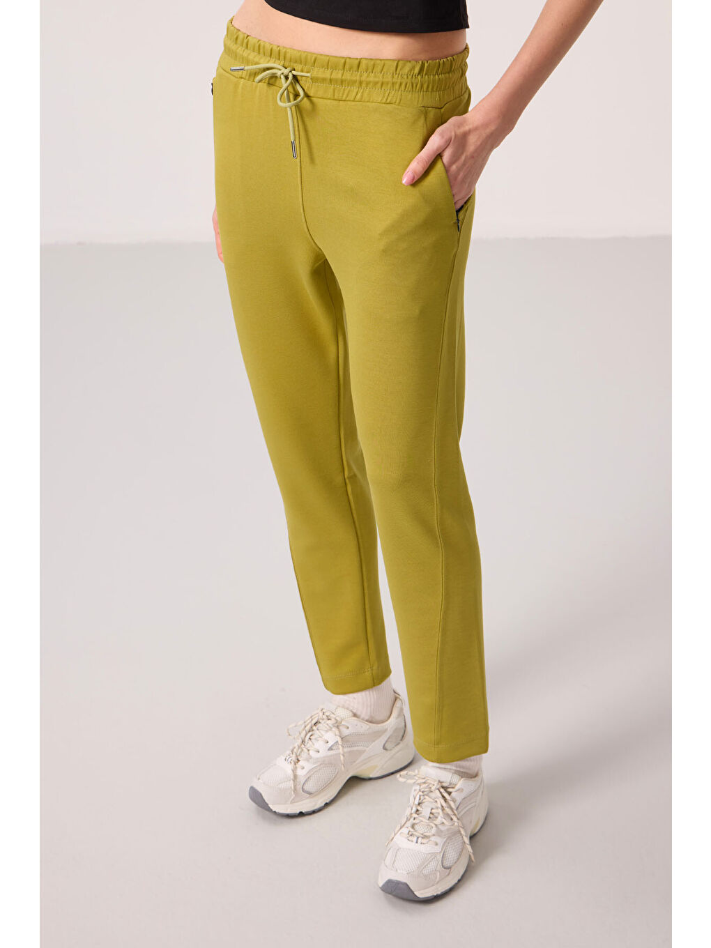 Sarı Koyu Hardal Yumuşak Dokulu Gizli Fermuarlı Dar Paça Kadın Pantolon - 94668