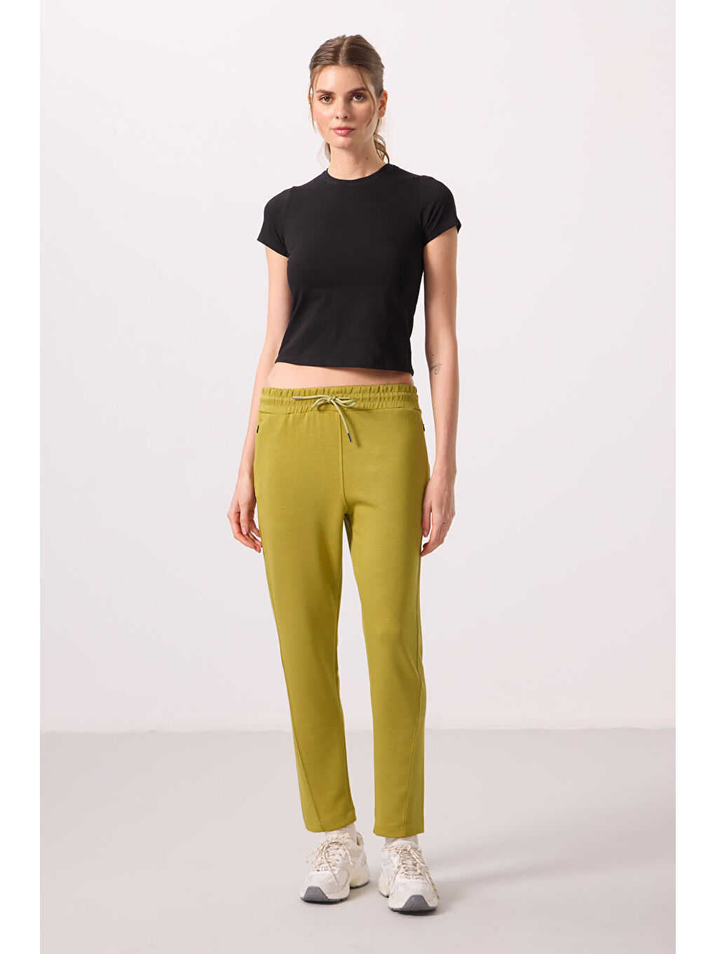 Sarı Koyu Hardal Yumuşak Dokulu Gizli Fermuarlı Dar Paça Kadın Pantolon - 94668-2