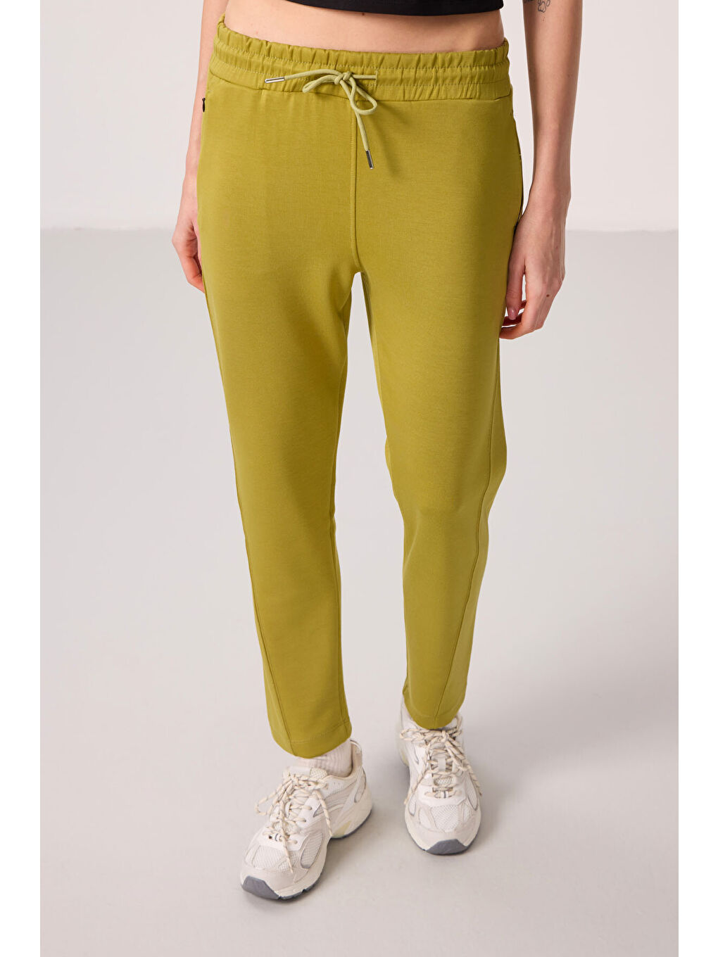 Sarı Koyu Hardal Yumuşak Dokulu Gizli Fermuarlı Dar Paça Kadın Pantolon - 94668-3