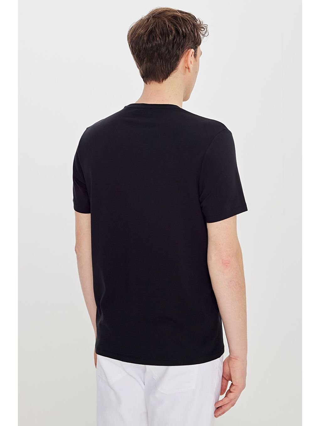Erkek Siyah Pamuklu Standart Fit Bisiklet Yaka Basic Tişört-4