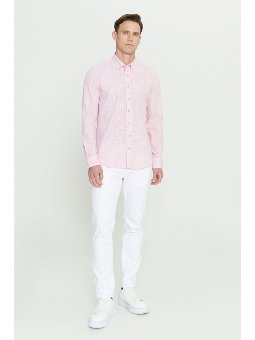 Erkek Bordo Slim Fit Dar Kesim Düğmeli Yaka Keten Görünümlü %100 Pamuk Flamlı Gömlek-2