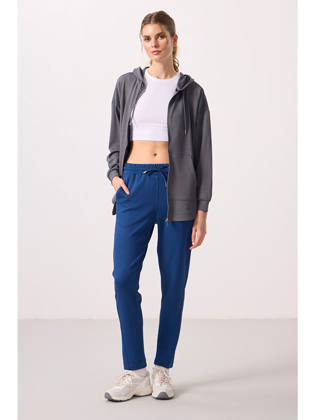 Mavi Parlament Yumuşak Dokulu Gizli Fermuarlı Dar Paça Kadın Pantolon - 94668-7