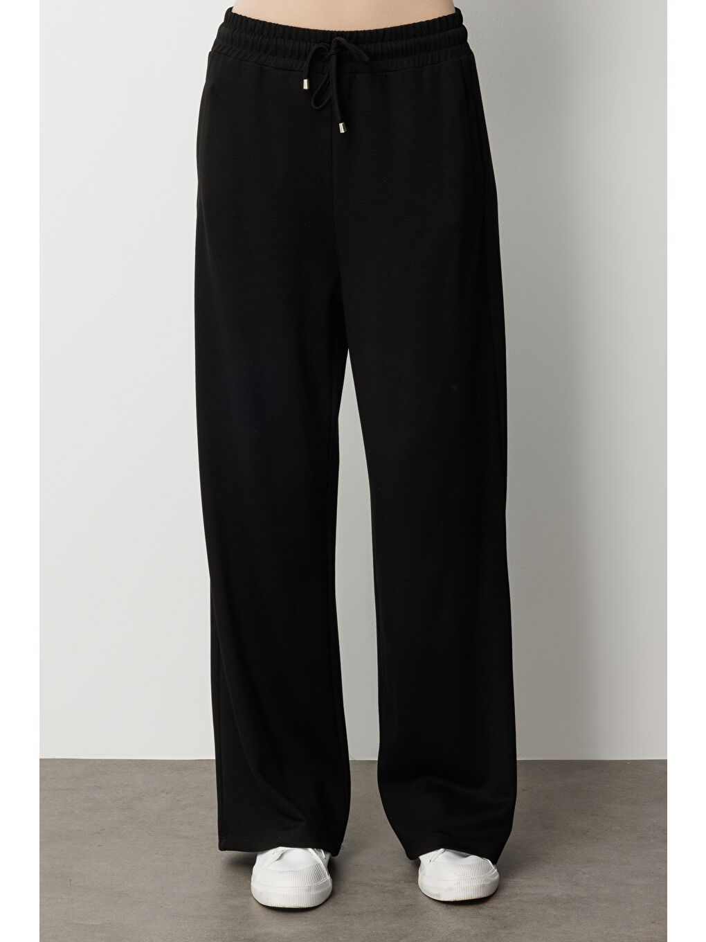 Beli Lastikli Yumuşak Dokulu Siyah Jogger Pantolon-2