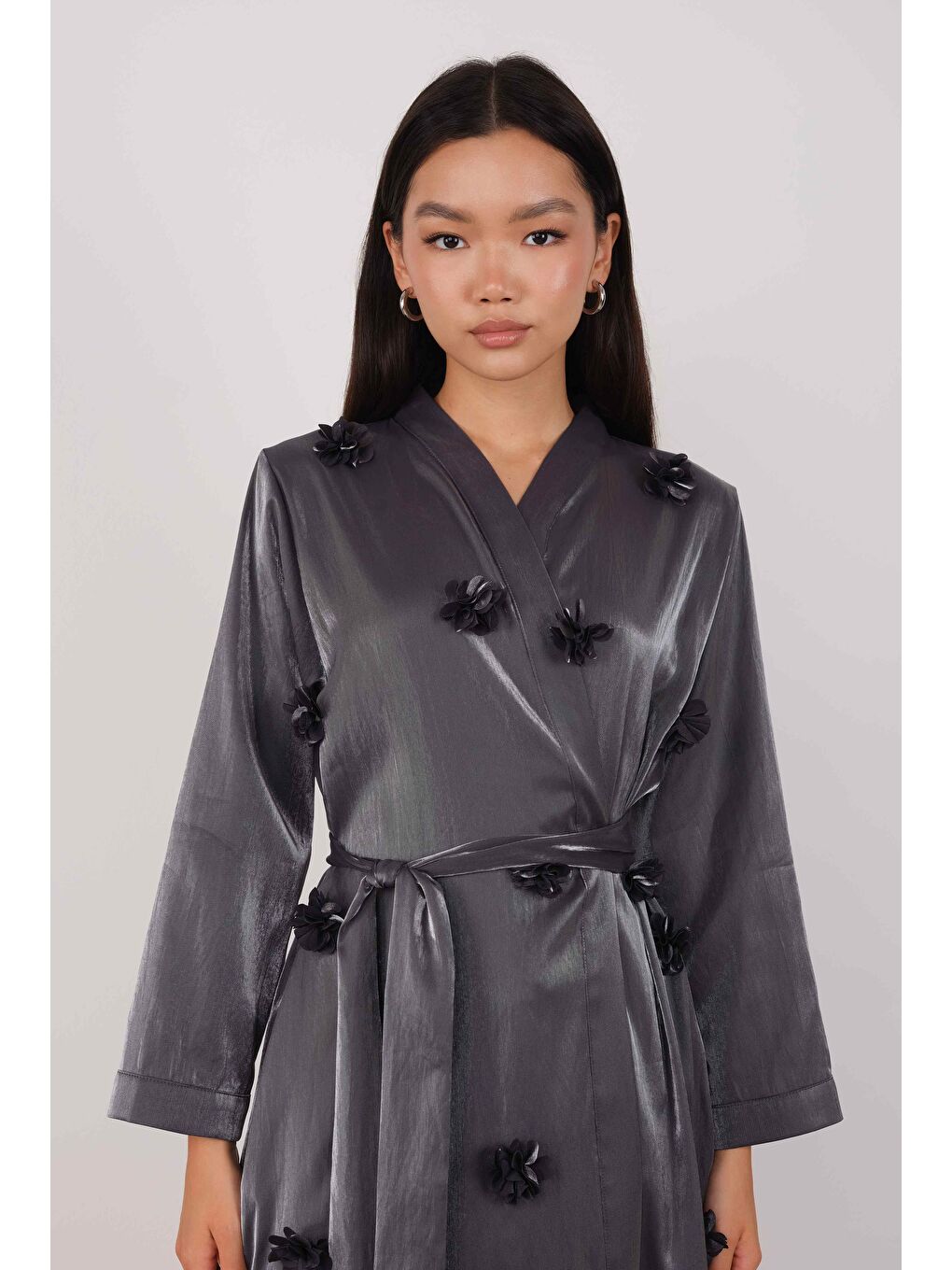 Çiçekli Aplikeli Abaya Siyah-1