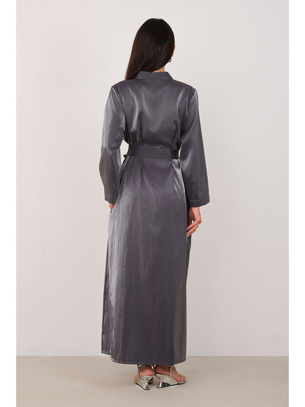 Çiçekli Aplikeli Abaya Siyah-2