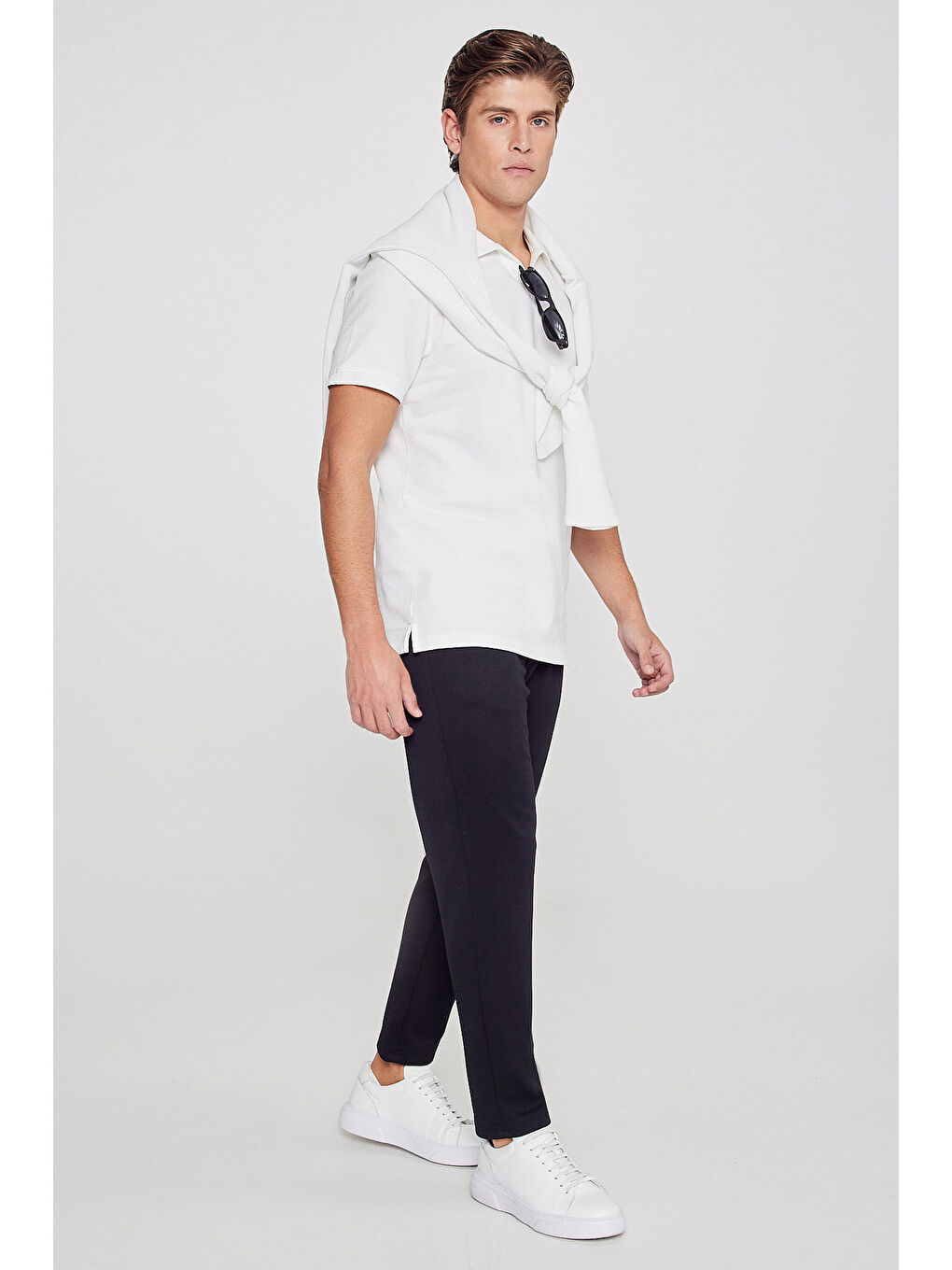 Erkek Siyah Pamuklu Standart Fit Normal Kesim Beli Lastikli Diagonal Desenli Örme Pantolon