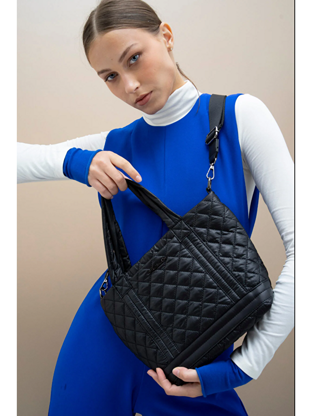 Siyah Kapitone Desenli Çok Bölmeli Sırt Çantası Byn2317-2