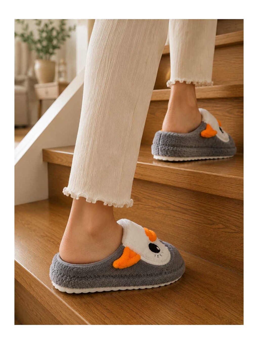 Gri Kadın Pelüş Penguen Figürlü Ev Terliği Sıcak Tutan Kışlık Panduf Terlik-3