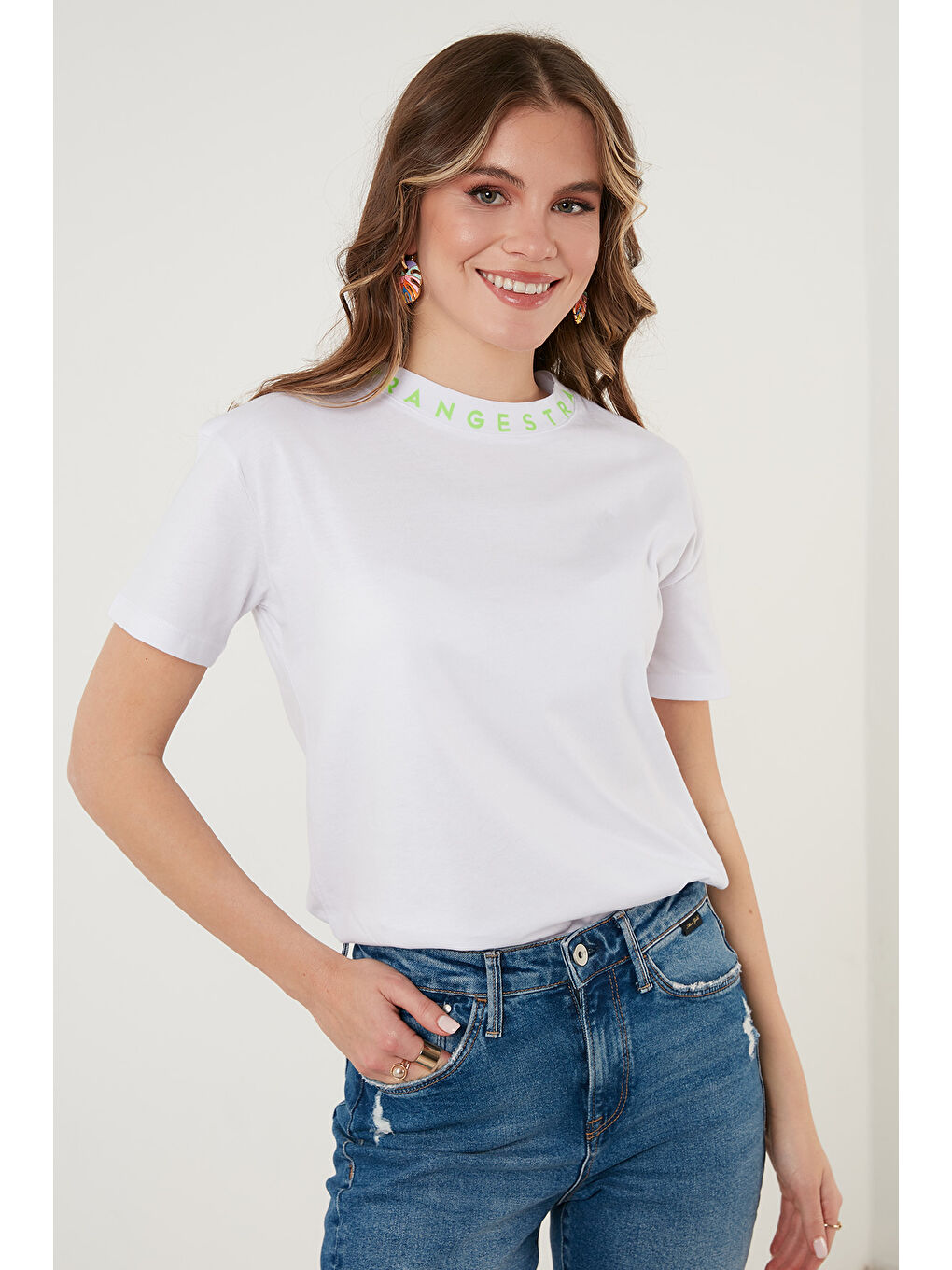 Lela Beyaz Yakası Baskılı Bisiklet Yaka Basic Örme Kadın T Shirt 5865513 - 1