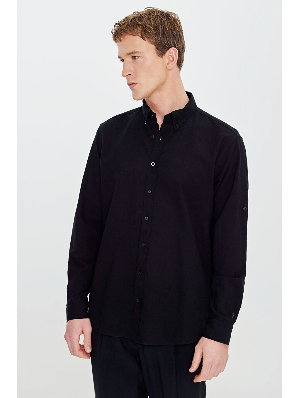 Erkek Siyah Pamuklu Keten Comfort Fit Düğmeli Yaka Çizgili Gömlek-2