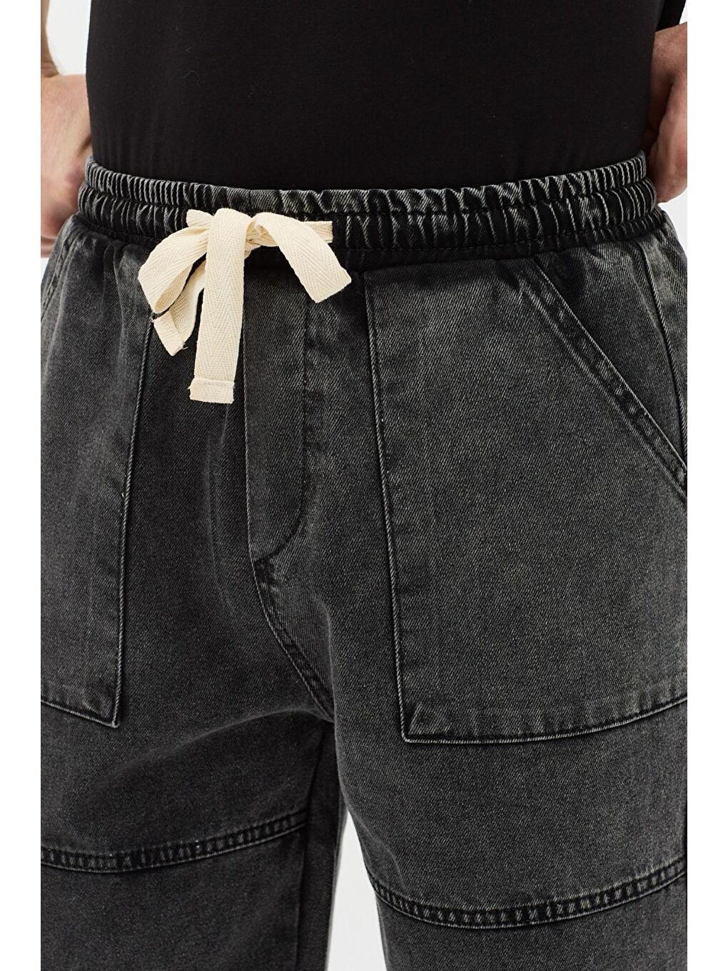 Gri Kare Cep Beli Lastikli İpli Düz Paça Rahat Kesim Erkek Jean Pantolon-2