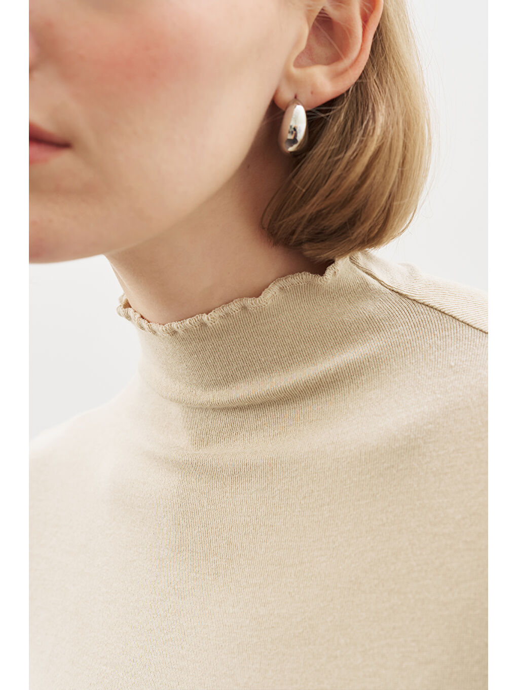 Bej Balıkçı Yaka Bluz Taş-3