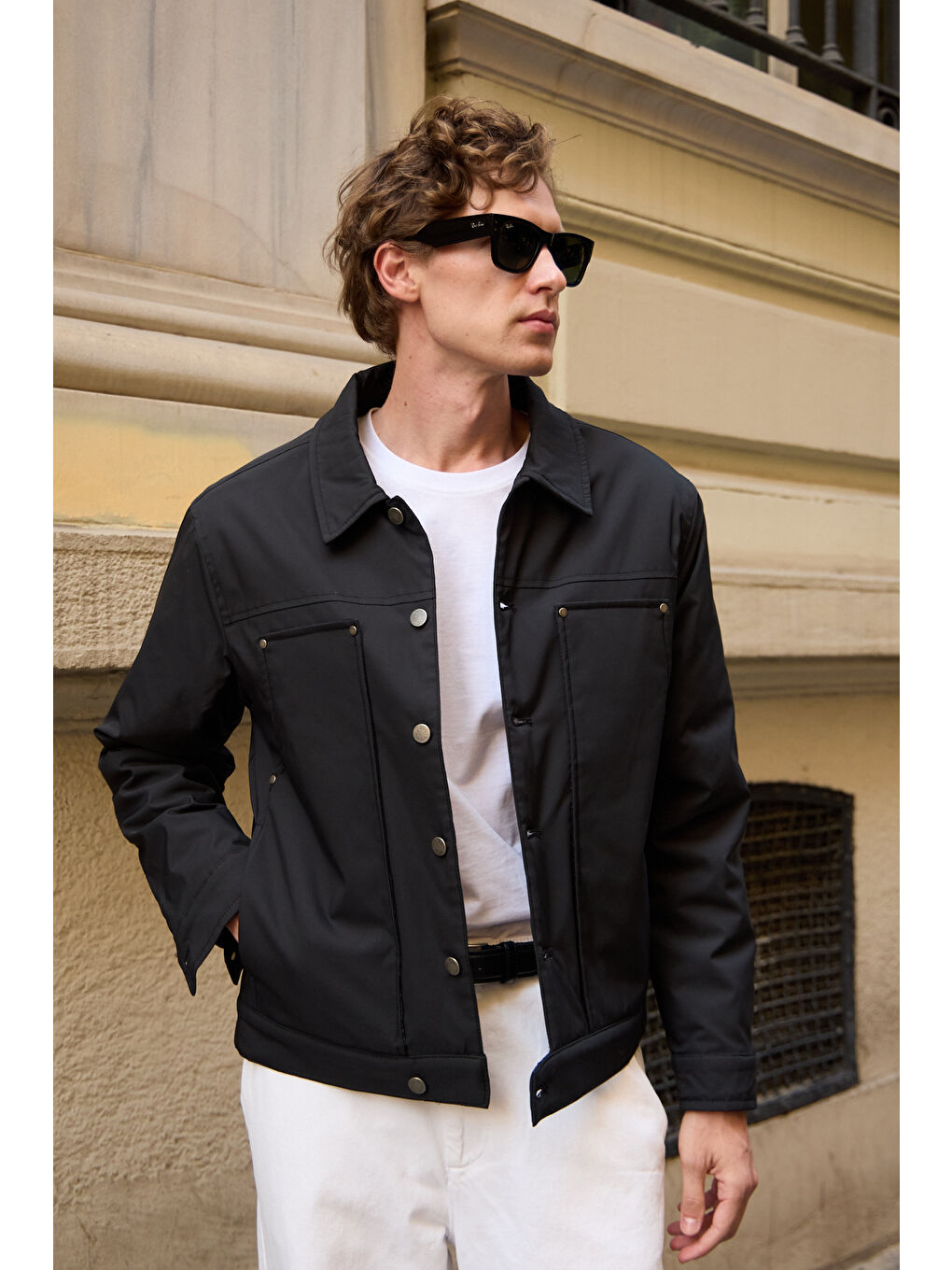 Erkek Modelli Kapitoneli Mont Ceket Siyah-1