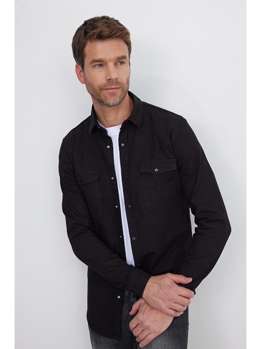 Erkek Slim Fit Dar Kesim Uzun Kollu Denim Jean Çift Cep Çıtçıtlı Siyah Gömlek-4