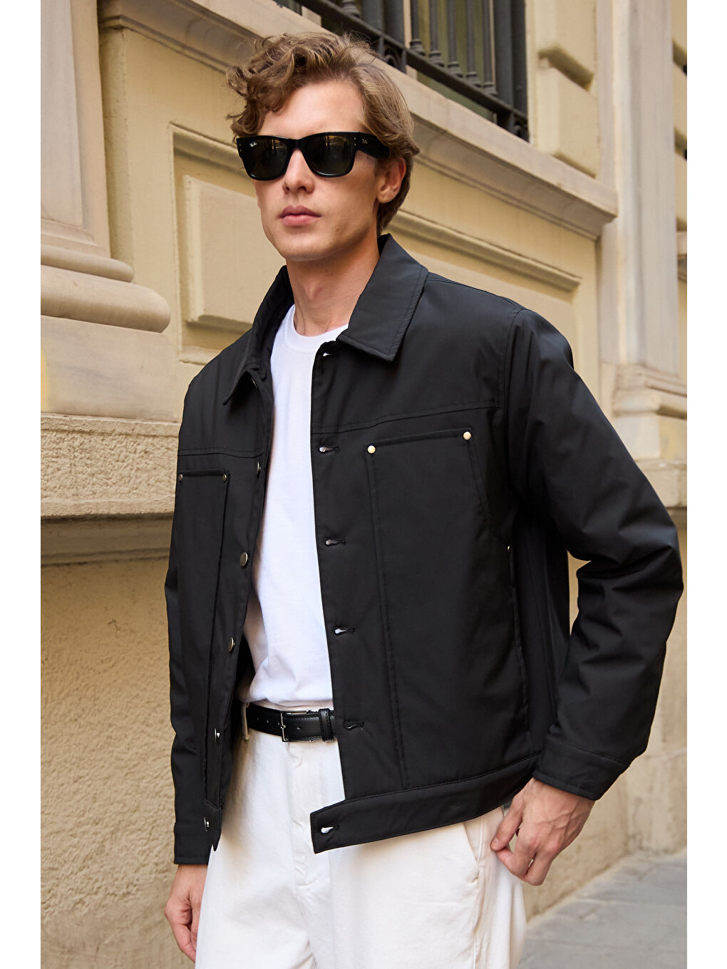 Erkek Modelli Kapitoneli Mont Ceket Siyah-3