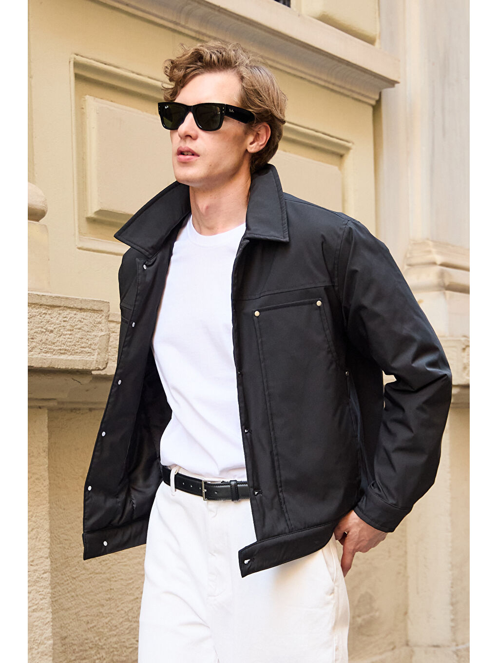 Erkek Modelli Kapitoneli Mont Ceket Siyah-4