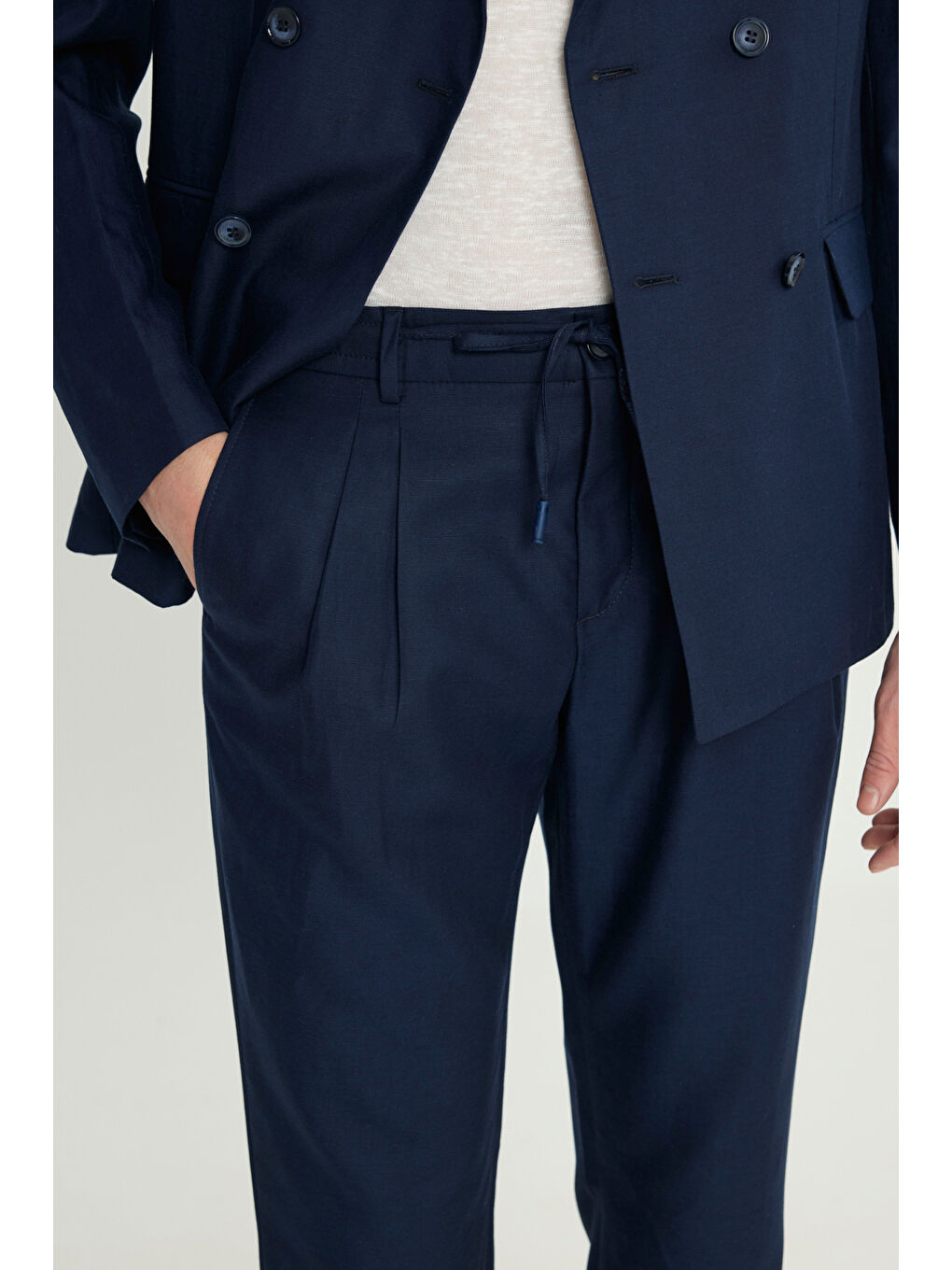 Erkek Lacivert Keten Slim Fit Kırlangıç Yaka Beli Bağlamalı Kruvaze Takım Elbise-6