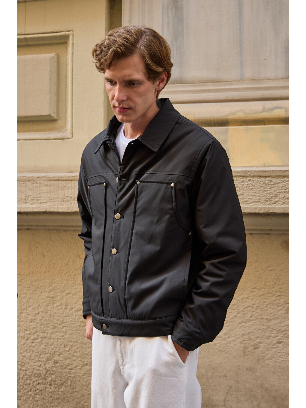 Erkek Modelli Kapitoneli Mont Ceket Siyah-5