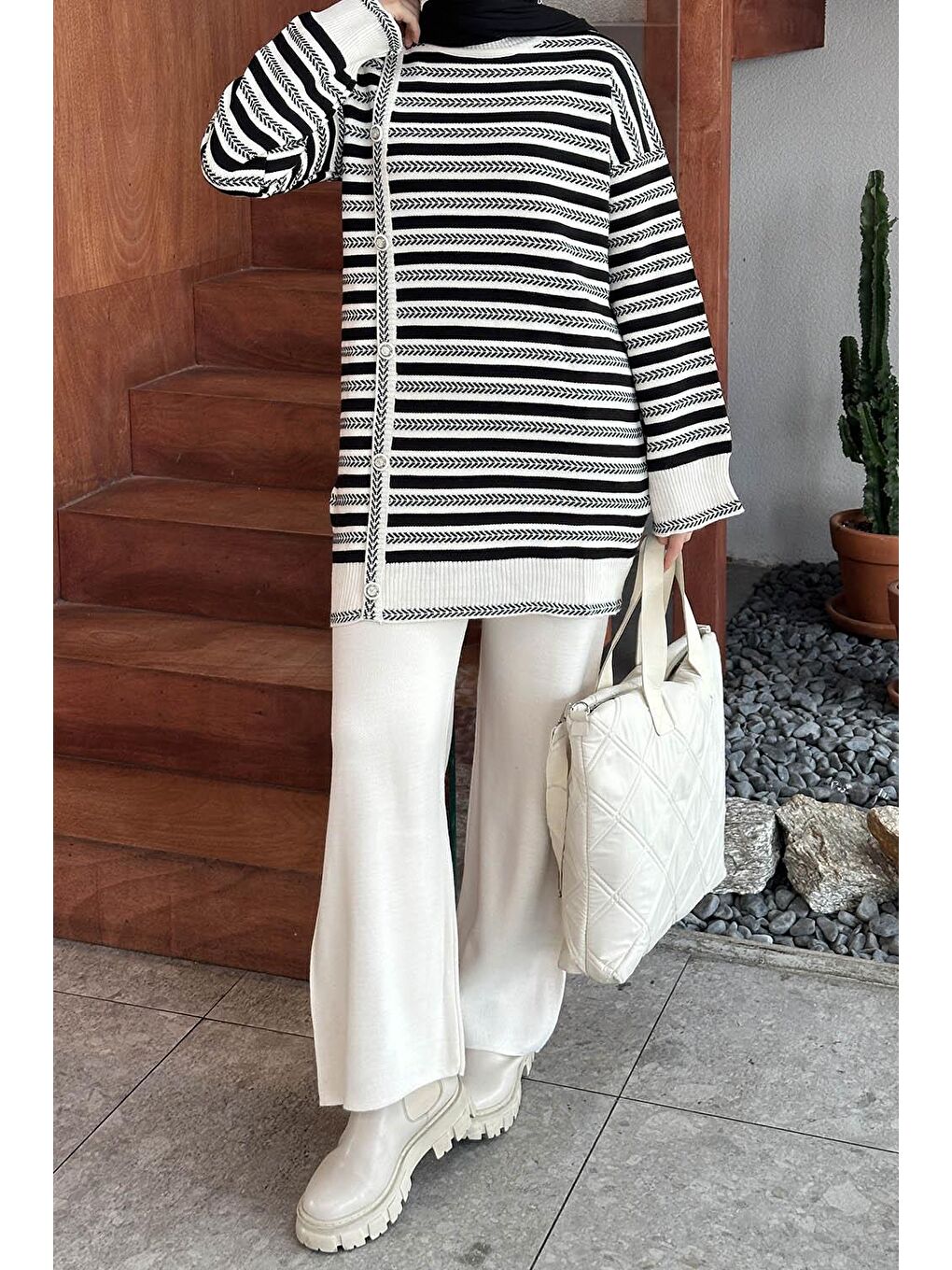 Çizgili Yan Düğme Detaylı Triko Takım Ekru-2