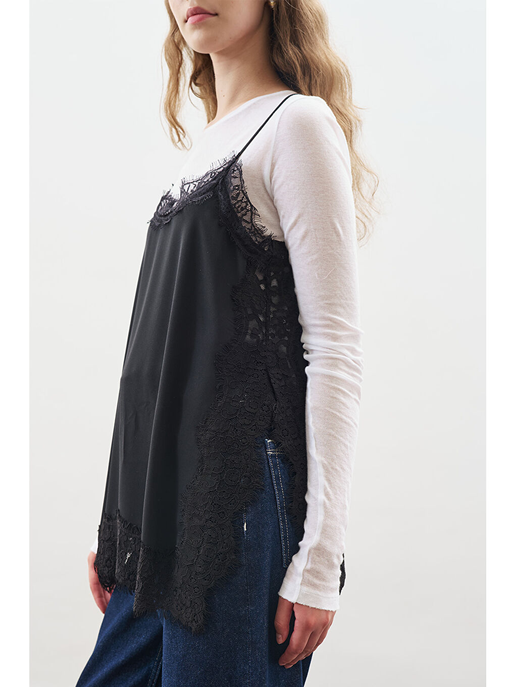 Dantel Şeritli Askılı Bluz Siyah-3