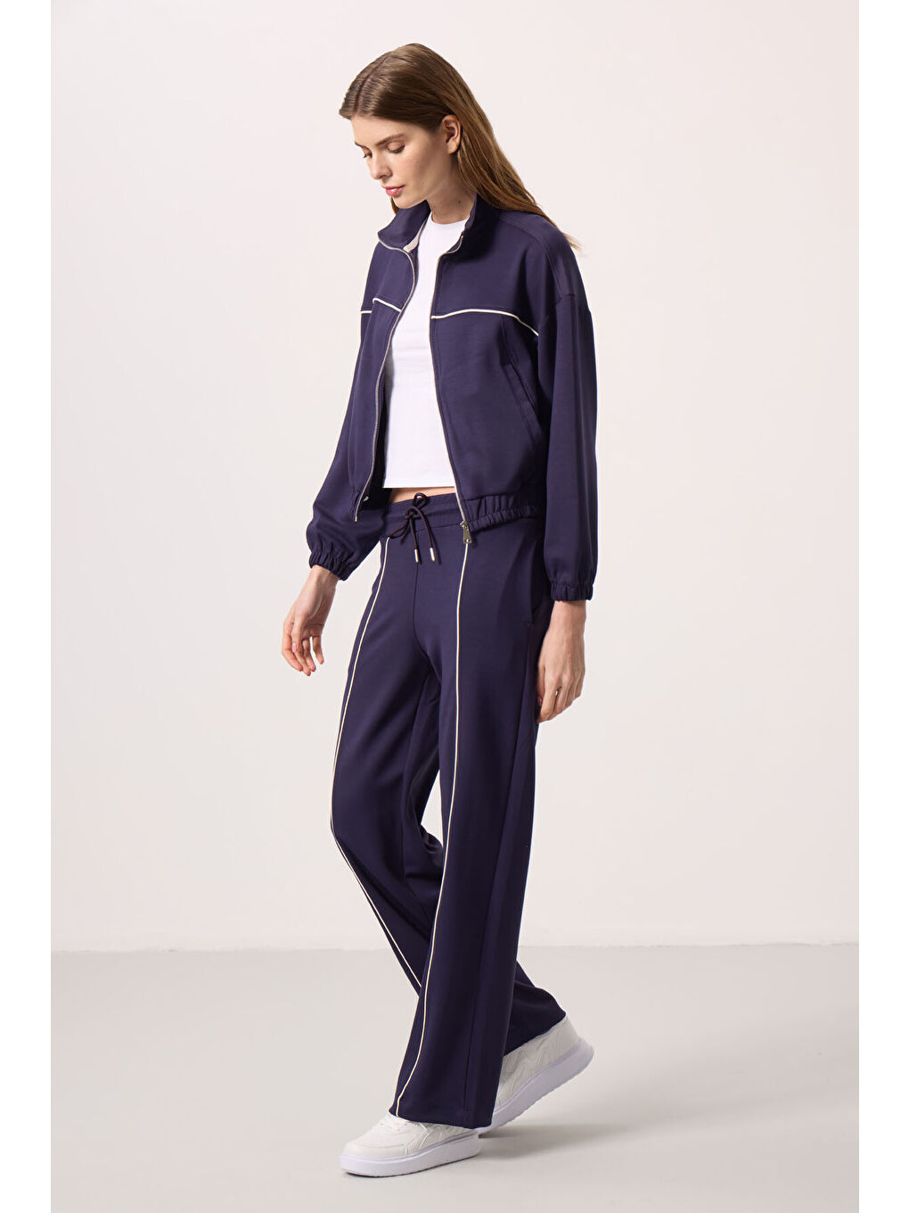 Koyu Mor Yumuşak Dokulu Dik Yaka Oversize Lastikli Kadın Eşofman Takım - 95349-3