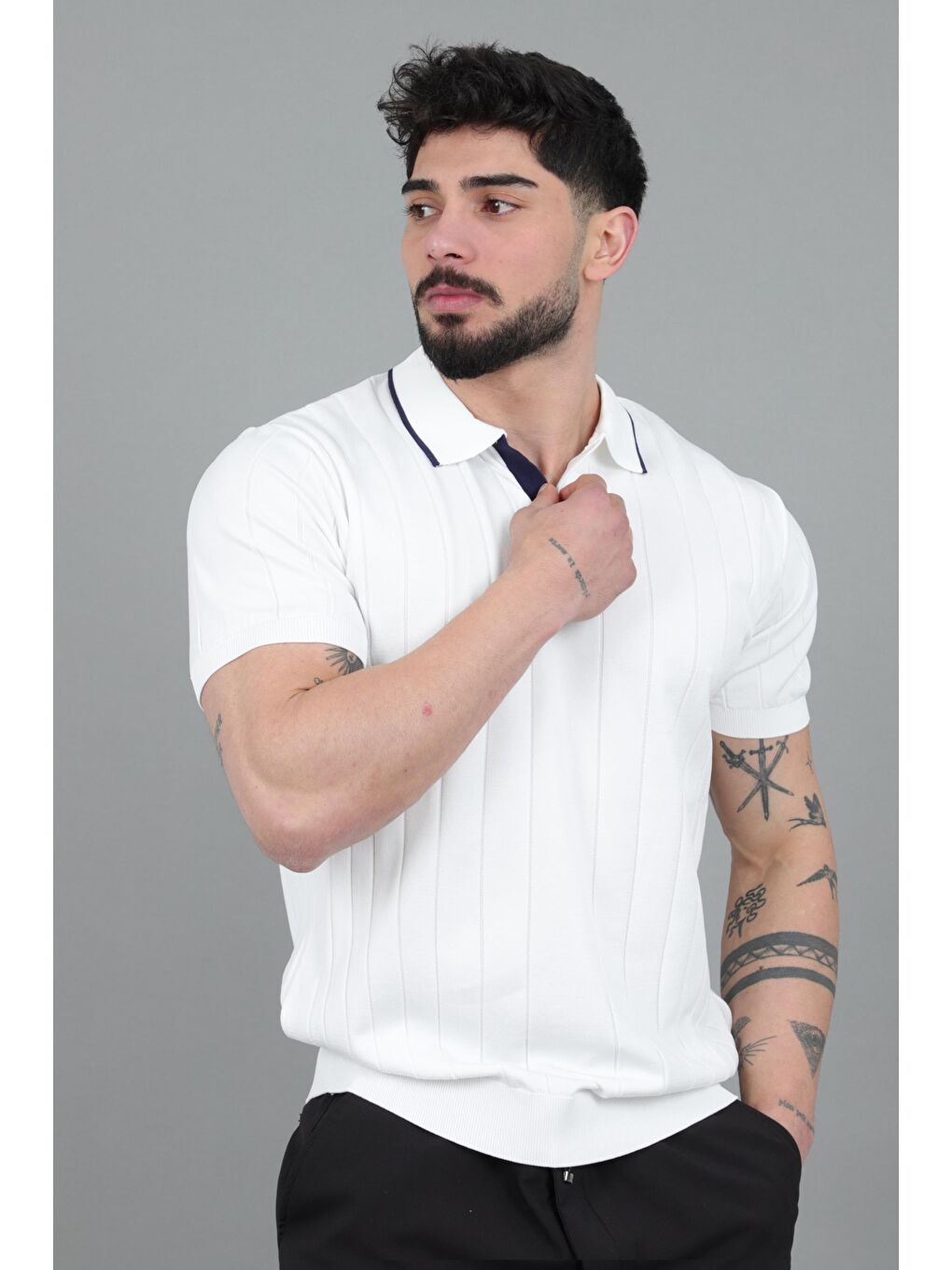 Beyaz Apaç Yaka Çizgi Desen Tişört JRX 1003_30496-2