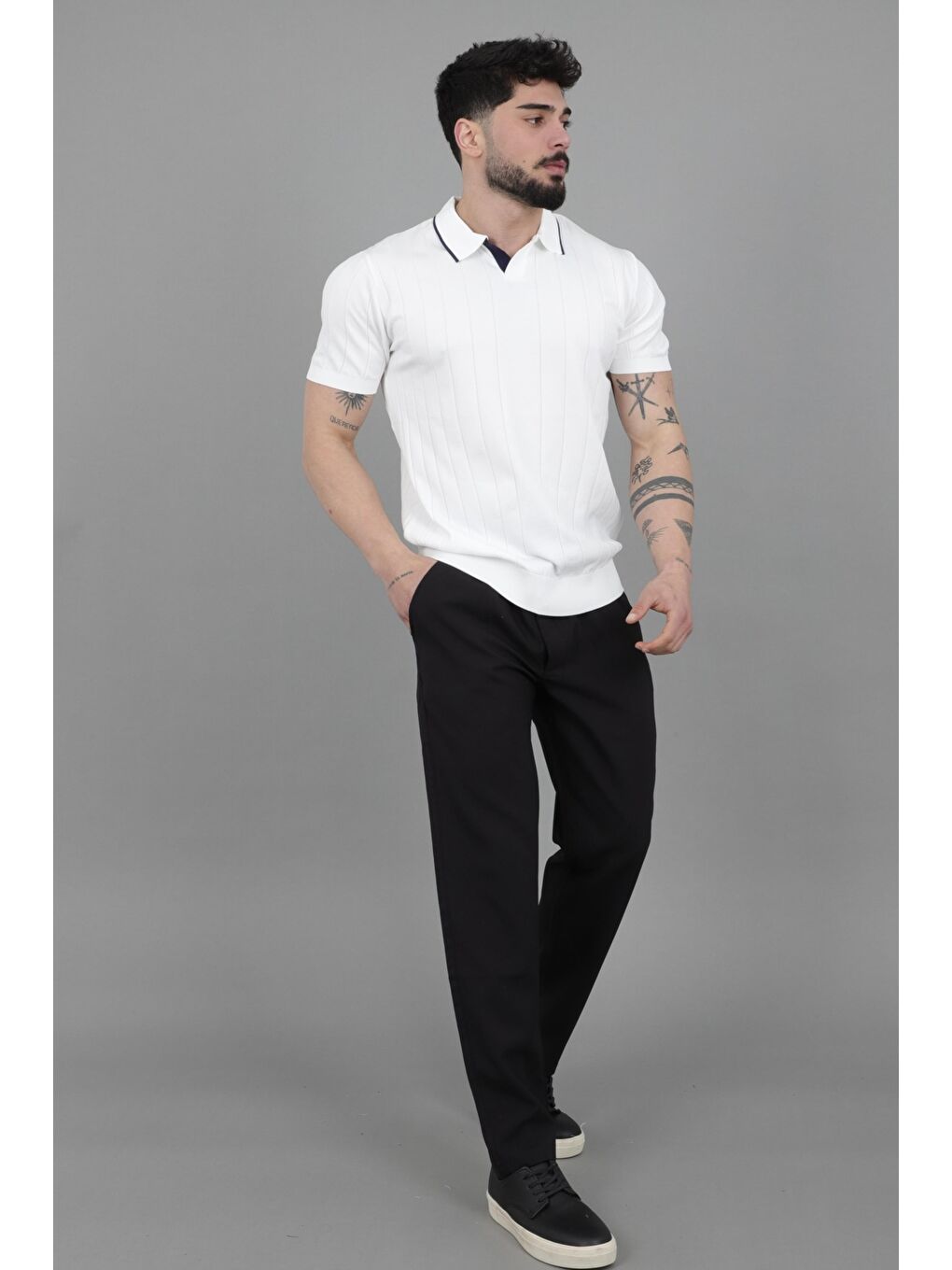 Beyaz Apaç Yaka Çizgi Desen Tişört JRX 1003_30496-5