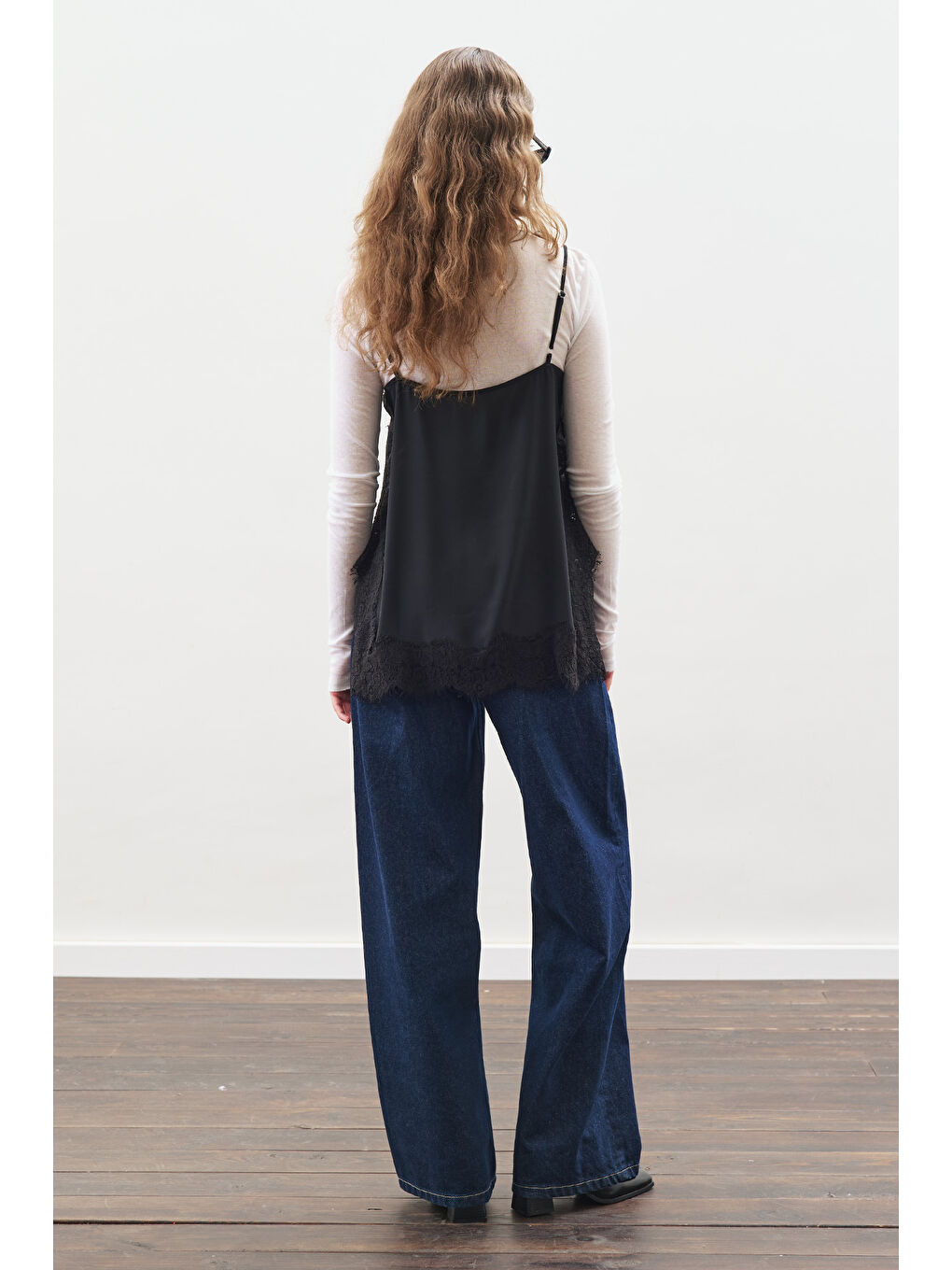 Dantel Şeritli Askılı Bluz Siyah-6