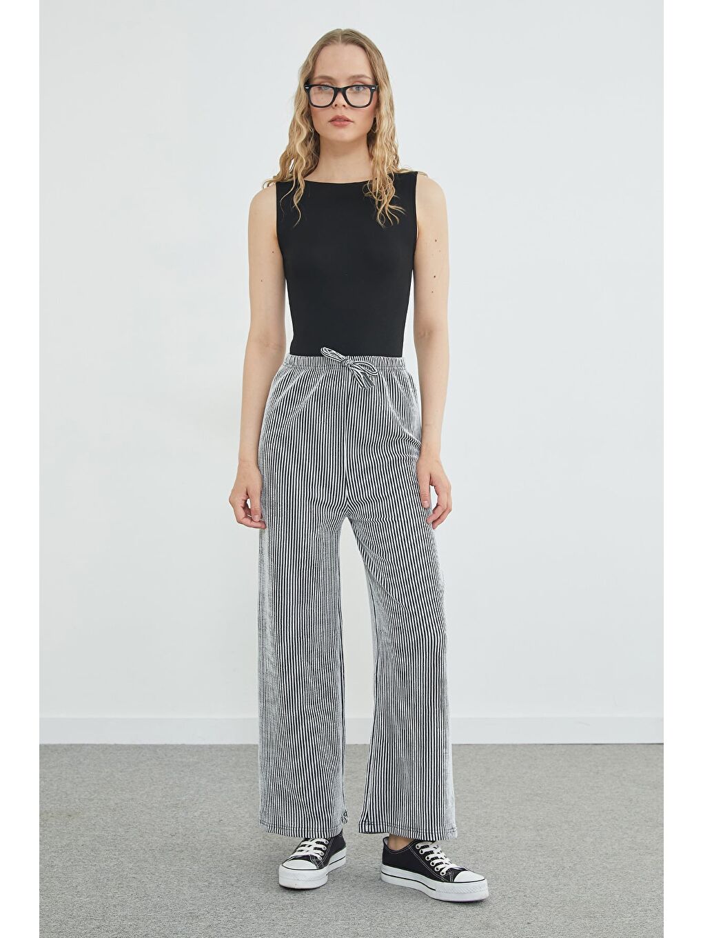 Siyah Çizgili Beli Lastikli Wide Leg Pantolon