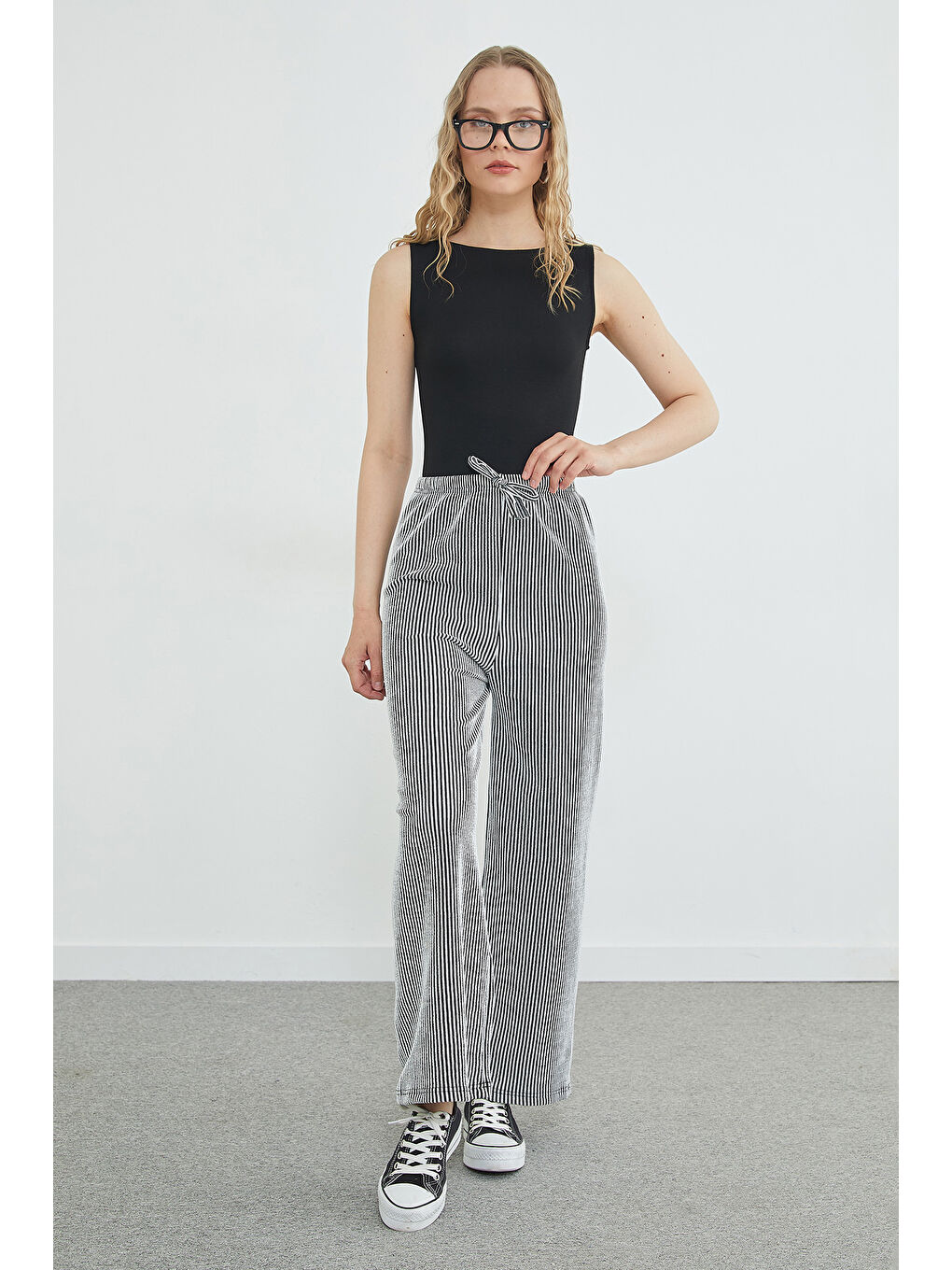 Siyah Çizgili Beli Lastikli Wide Leg Pantolon-1