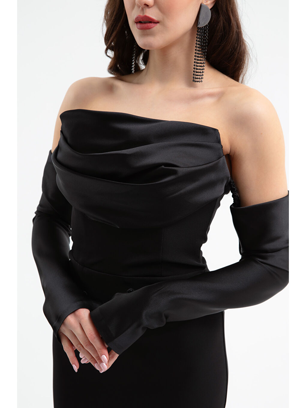 Kadın Siyah Yaka Detaylı Abiye Elbise-3