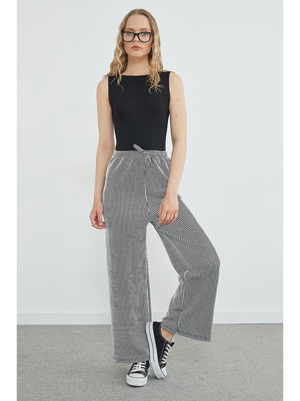 Siyah Çizgili Beli Lastikli Wide Leg Pantolon-2