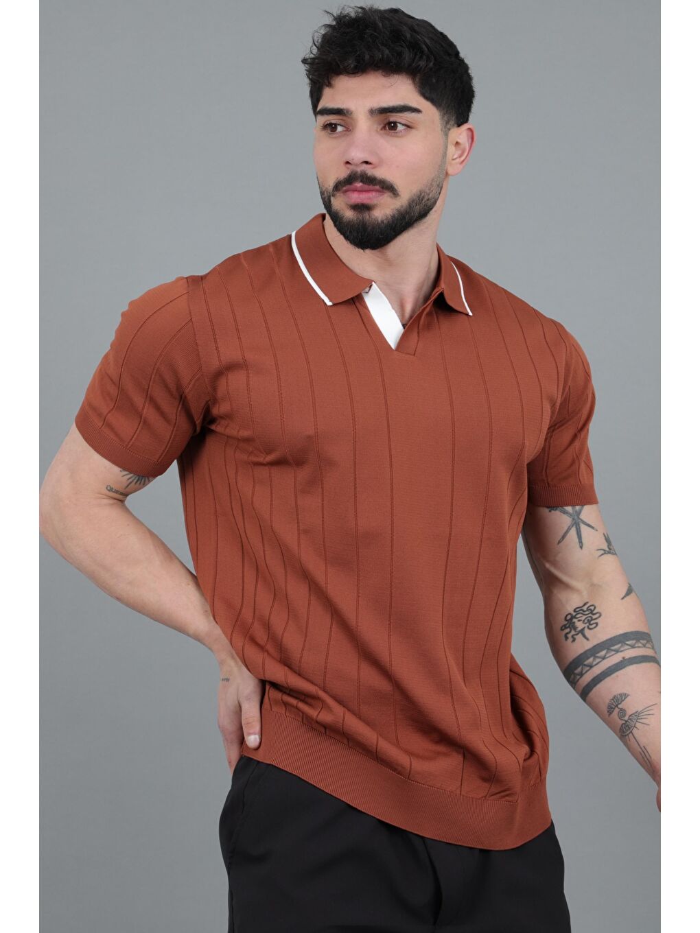 Kahverengi Apaç Yaka Çizgi Desen Tişört JRX 1003_30496-2