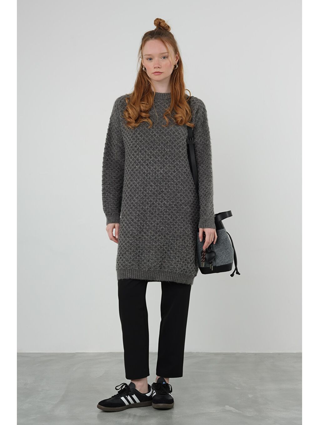 Örümcek Örgülü Kazak Uzun Antrasit