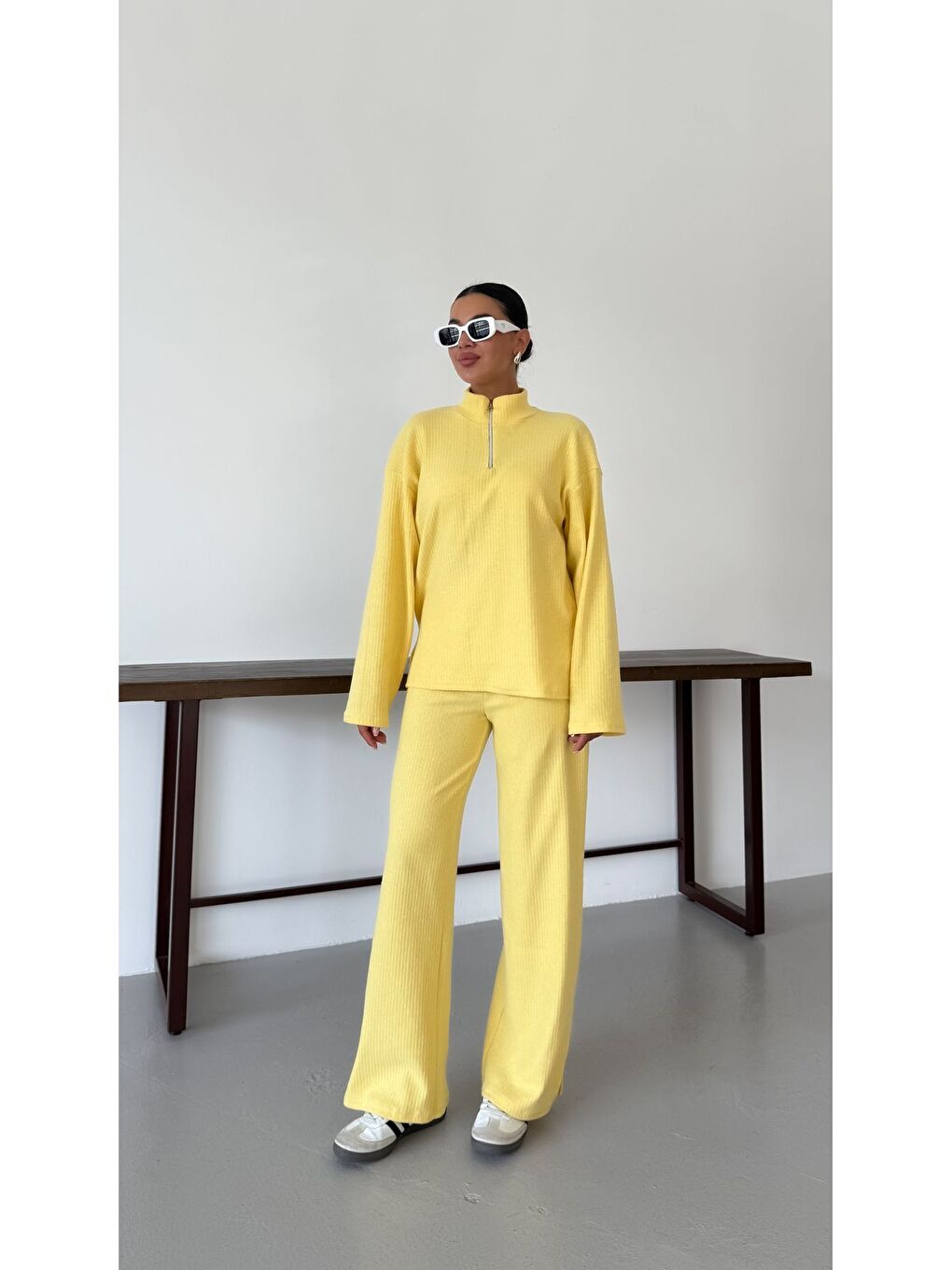 Kadın Sarı Yarım Fermuarlı Dik Yaka Kazak Alt-Üst Pantolonlu Takım