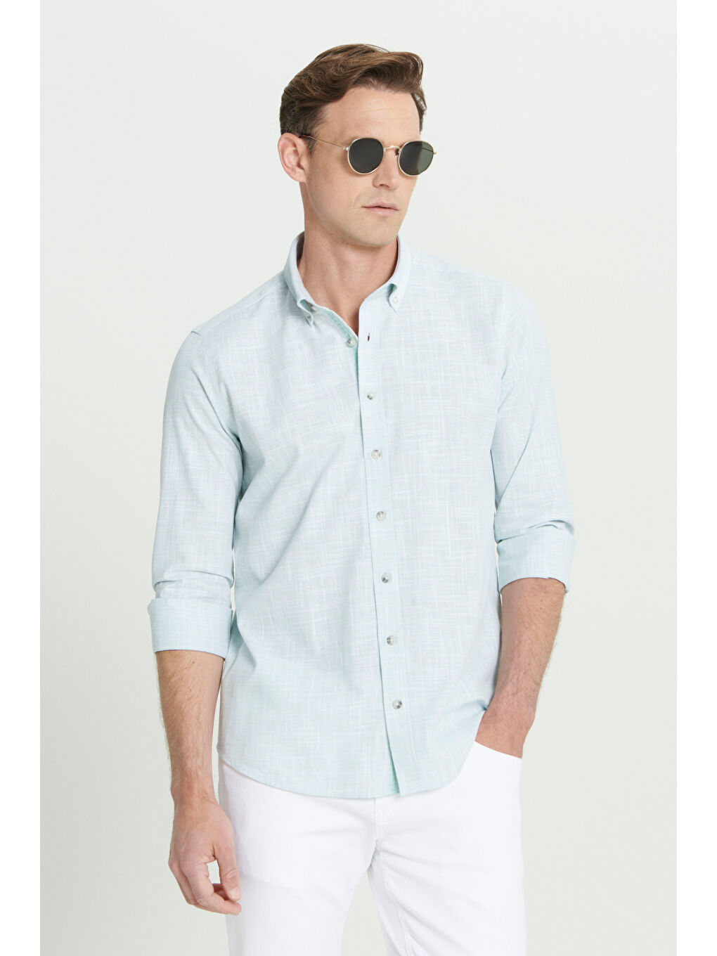 Erkek Haki Slim Fit Dar Kesim Düğmeli Yaka Keten Görünümlü %100 Pamuk Flamlı Gömlek