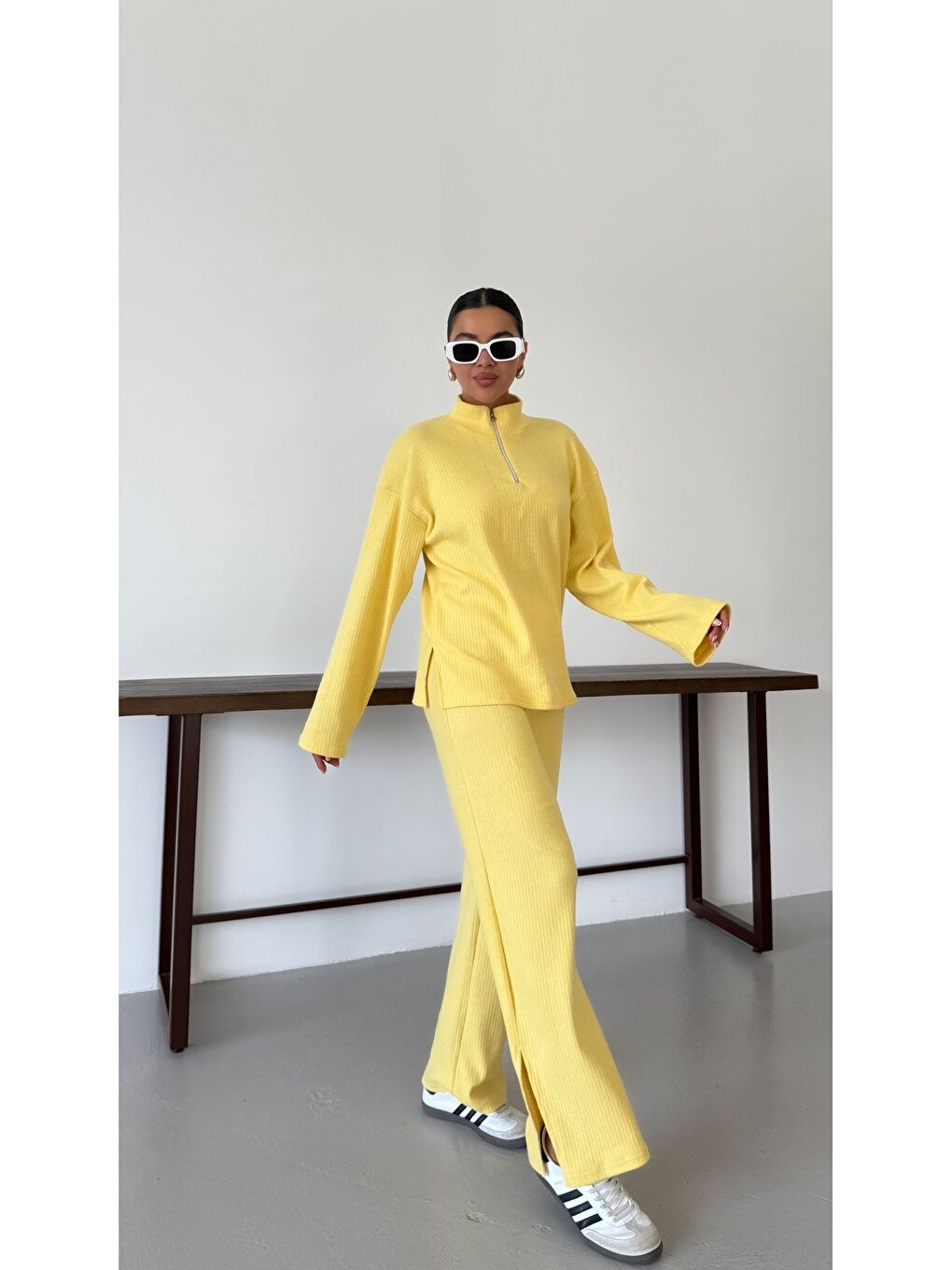 Kadın Sarı Yarım Fermuarlı Dik Yaka Kazak Alt-Üst Pantolonlu Takım-2