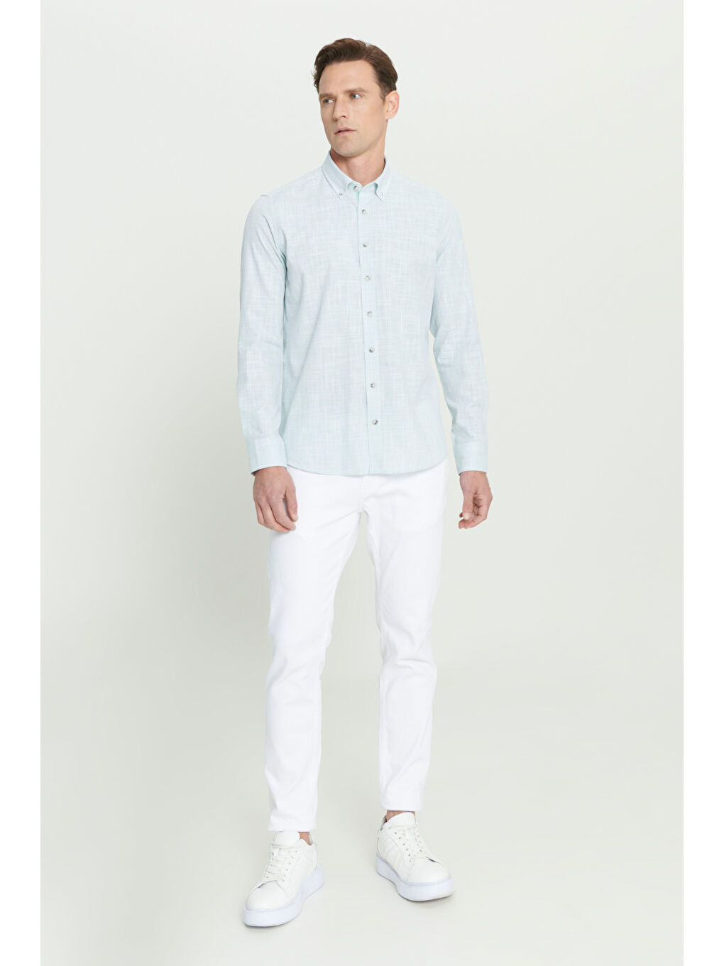 Erkek Haki Slim Fit Dar Kesim Düğmeli Yaka Keten Görünümlü %100 Pamuk Flamlı Gömlek-2