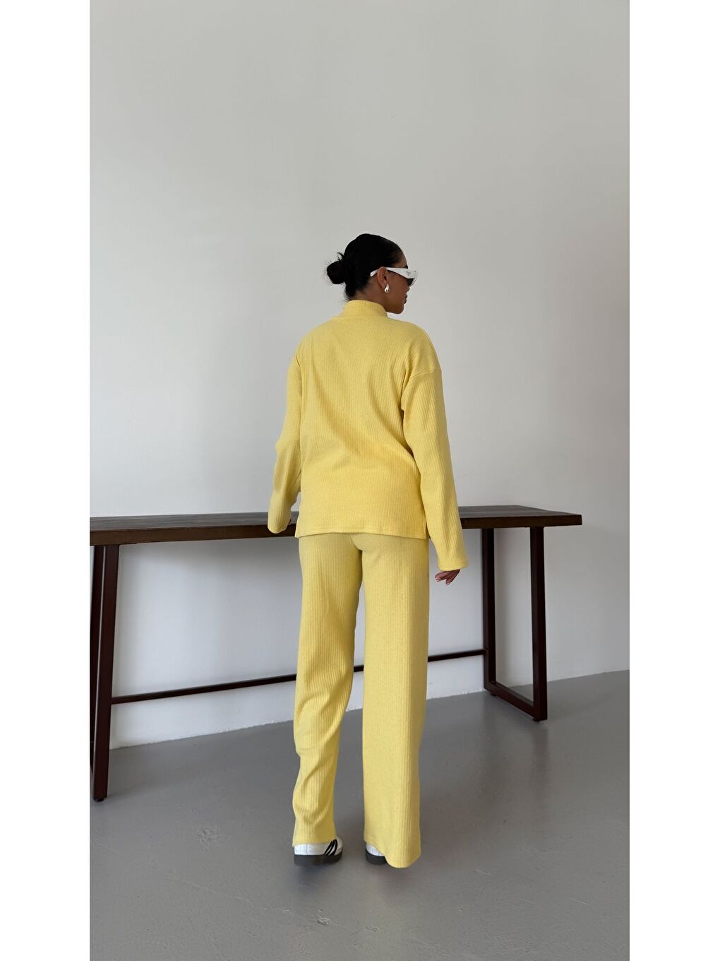 Kadın Sarı Yarım Fermuarlı Dik Yaka Kazak Alt-Üst Pantolonlu Takım-4