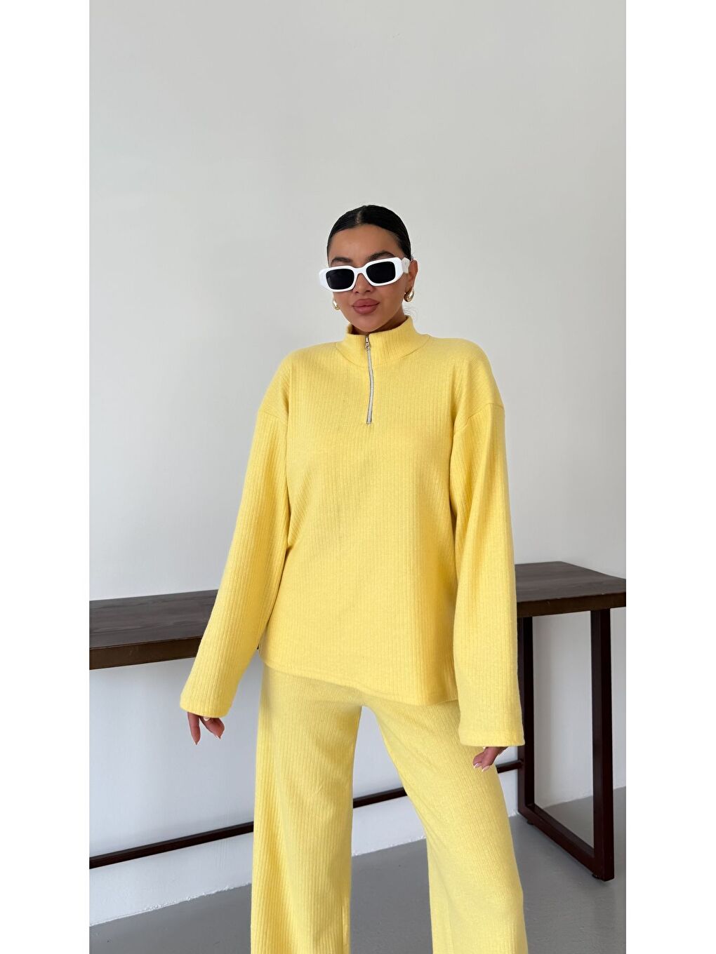Kadın Sarı Yarım Fermuarlı Dik Yaka Kazak Alt-Üst Pantolonlu Takım-5