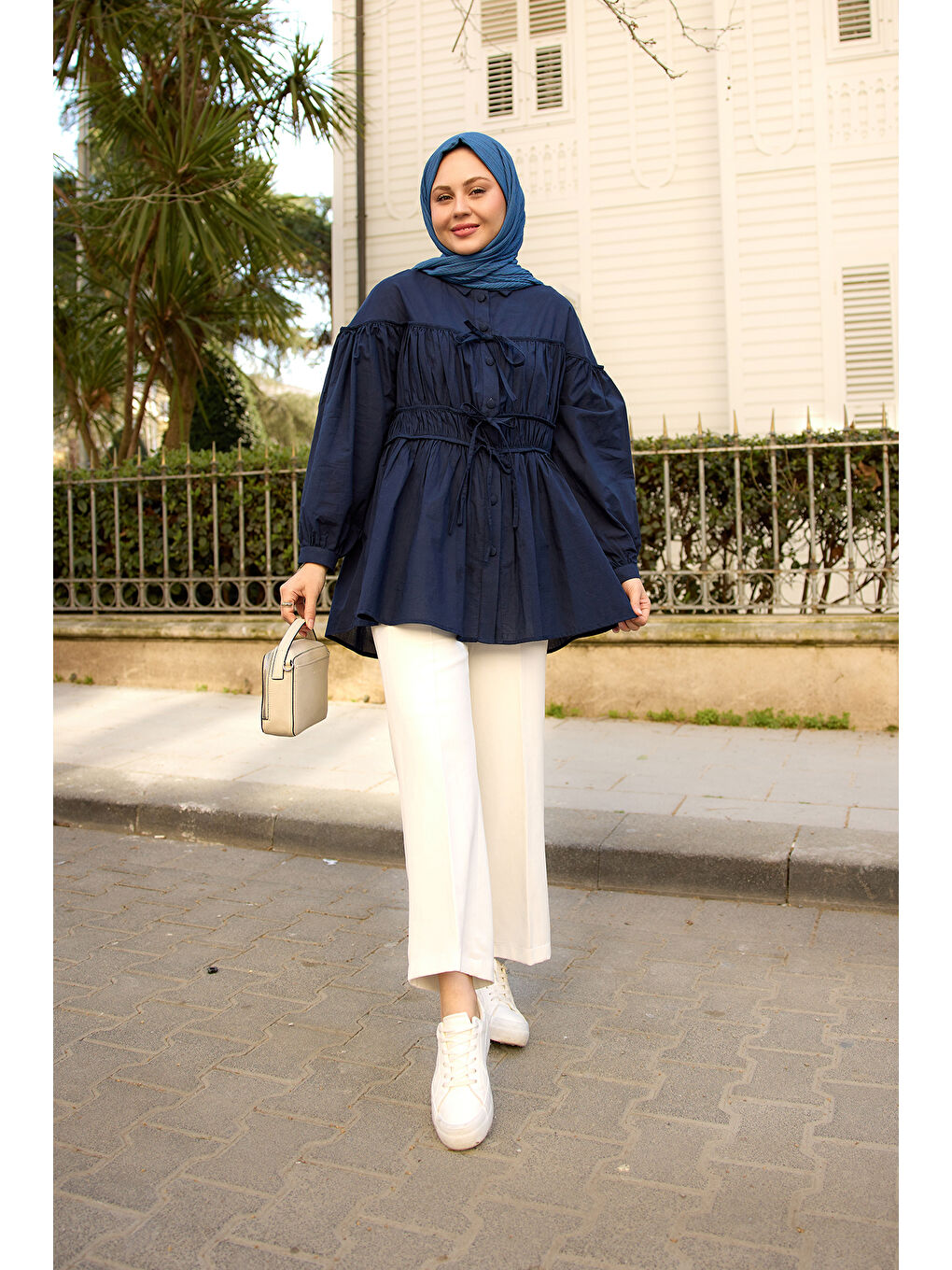 Kadın Büzgü Detaylı Vual Gömlek Lacivert-4