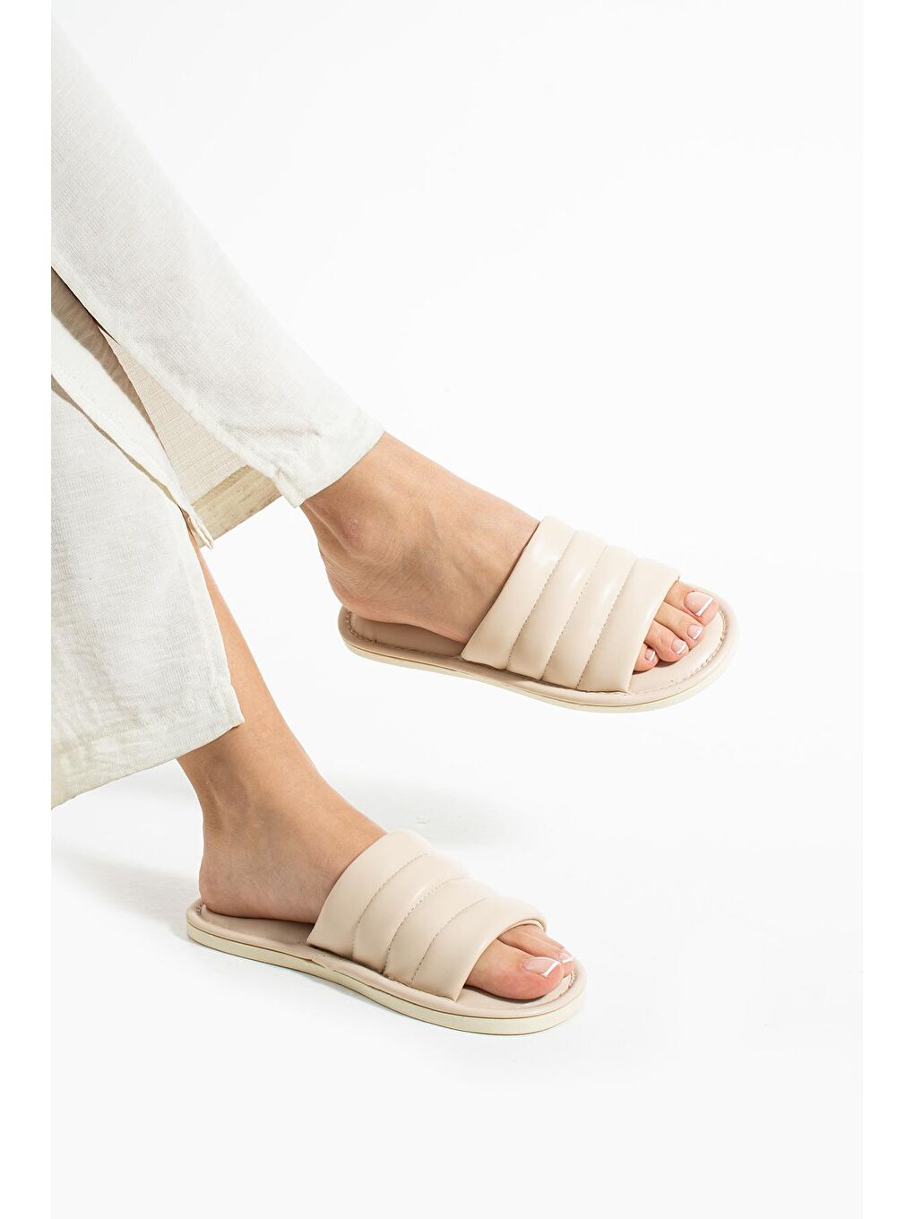 Ekru PAMELA Kadın Terlik Dış Mekan Havuz Deniz Plaj Terliği Ev Terliği-1