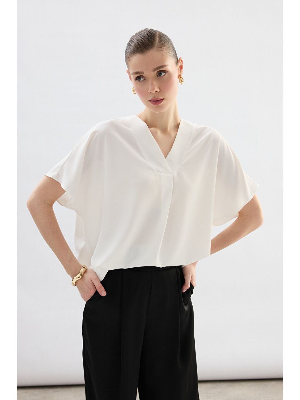 Geniş Kısa Kollu Bluz - Ekru-2