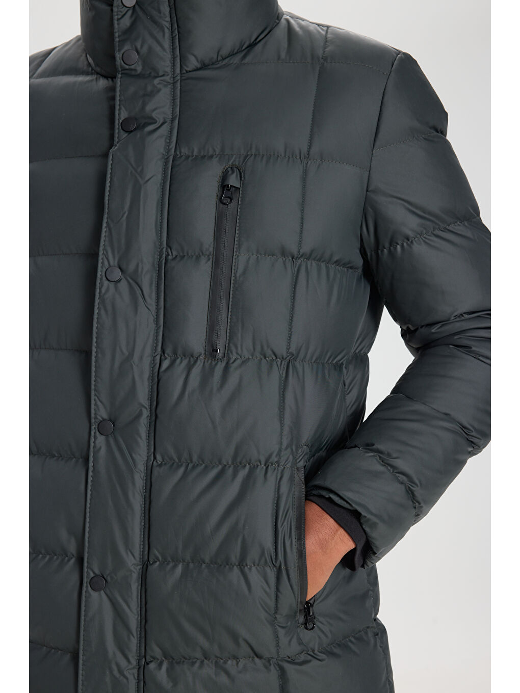 Erkek Haki Standart Fit Normal Kesim Dik Yaka Yan Cepli Mont-5